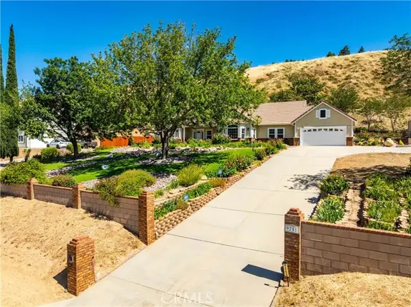 9251 Elizabeth Lake, Palmdale, CA 93551