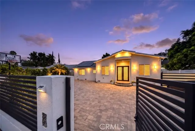 7108 Colbath, Van Nuys, CA 91405 - #2