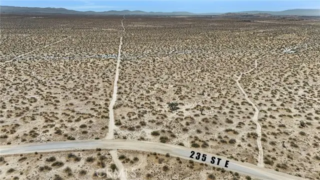 233 Avenue T, Palmdale, CA 93591 - #1