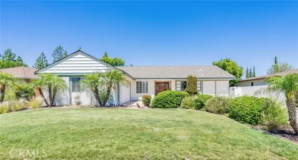 23247 Arminta St, West Hills, CA 91304
