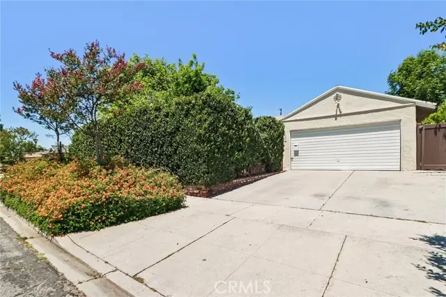18937 Sylvan Street, Tarzana, CA 91335 - #2