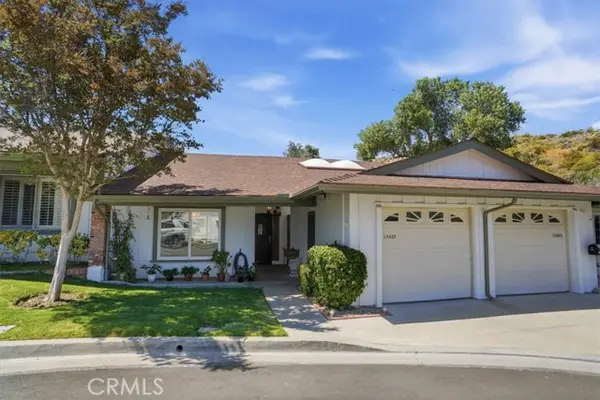 19427 Oak Crossing, Newhall, CA 91321