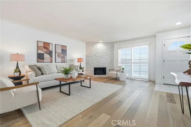 7304 Balboa  #C, Van Nuys, CA 91406 - #3