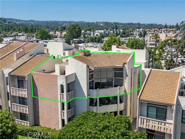 5216 Yarmouth Avenue  #305, Encino, CA 91316 - #2