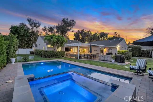21219 De La Osa, Woodland Hills, CA 91364 - #3