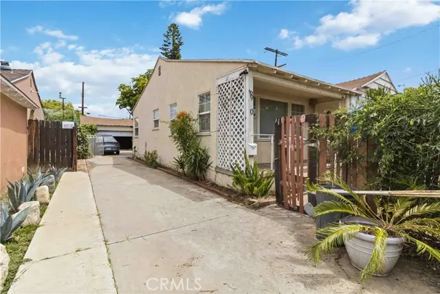 6930 Vanalden, Reseda, CA 91335 - #3