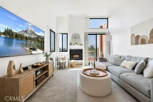 7826 Topanga Canyon Boulevard  #301, Canoga Park, CA 91304