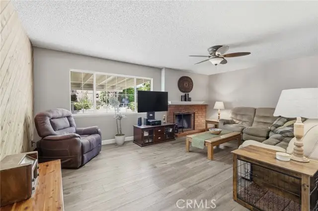 28003 Urbandale Avenue, Saugus, CA 91350 - #3