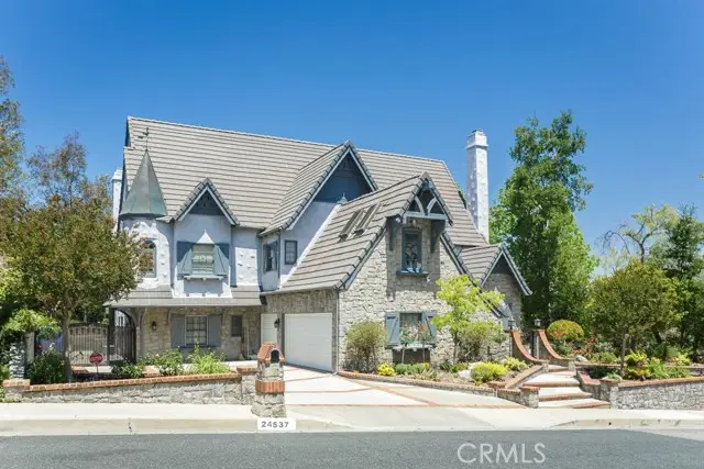 24537 Peachland Avenue, Newhall, CA 91321 - #2