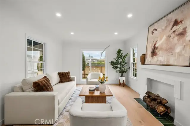 1045 Alexandria, Los Angeles, CA 90029 - #3