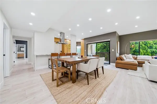 832 Palm Avenue  #201, West Hollywood, CA 90069
