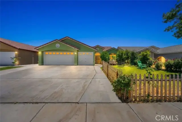 2901 Flint Hills Drive, Bakersfield, CA 93313 - #1