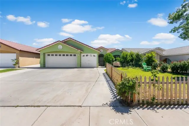 2901 Flint Hills Drive, Bakersfield, CA 93313 - #3