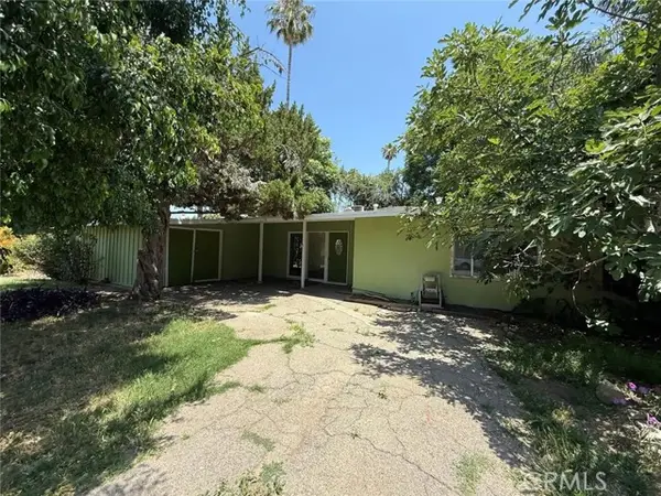 7704 Calvin, Reseda, CA 91335