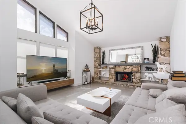 19865 Hiawatha Street, Chatsworth, CA 91311