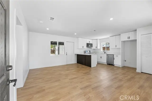 45040 Redwood Avenue, Lancaster, CA 93534 - #2
