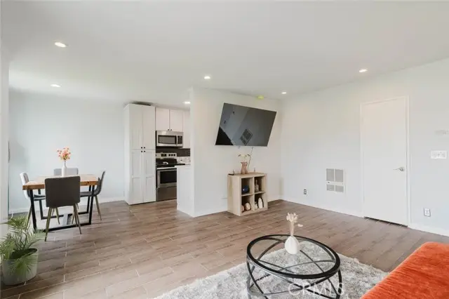 3734 Canfield  #330, Los Angeles, CA 90034 - #2