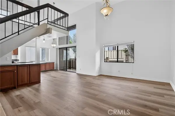 18433 Hatteras, Tarzana, CA 91356
