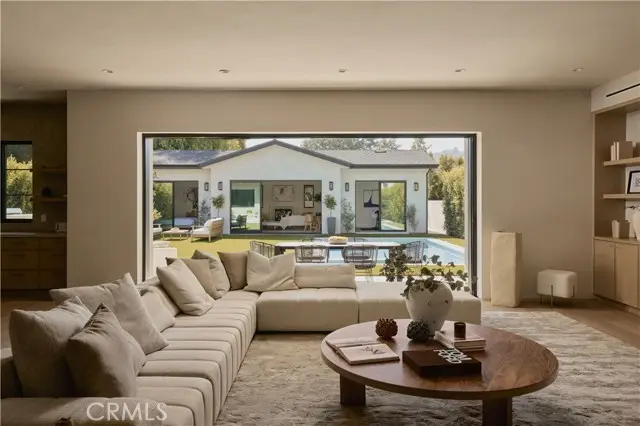 13024 Bloomfield Street, Studio City, CA 91604 - #2