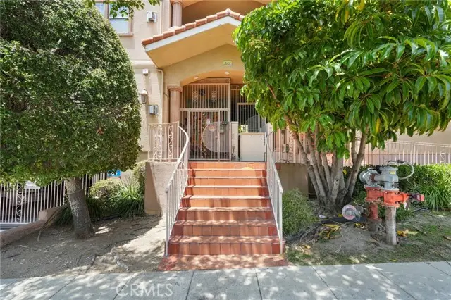 555 Santa Anita  #301, Burbank, CA 91501 - #3