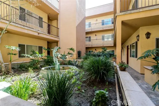 626 Orange Grove Avenue  #204, Burbank, CA 91501 - #3