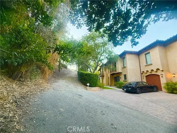 4551 Lindley Avenue, Tarzana, CA 91356