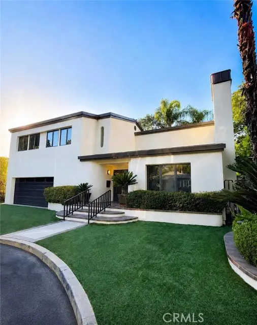 12023 Laurel Lane, Studio City, CA 91604