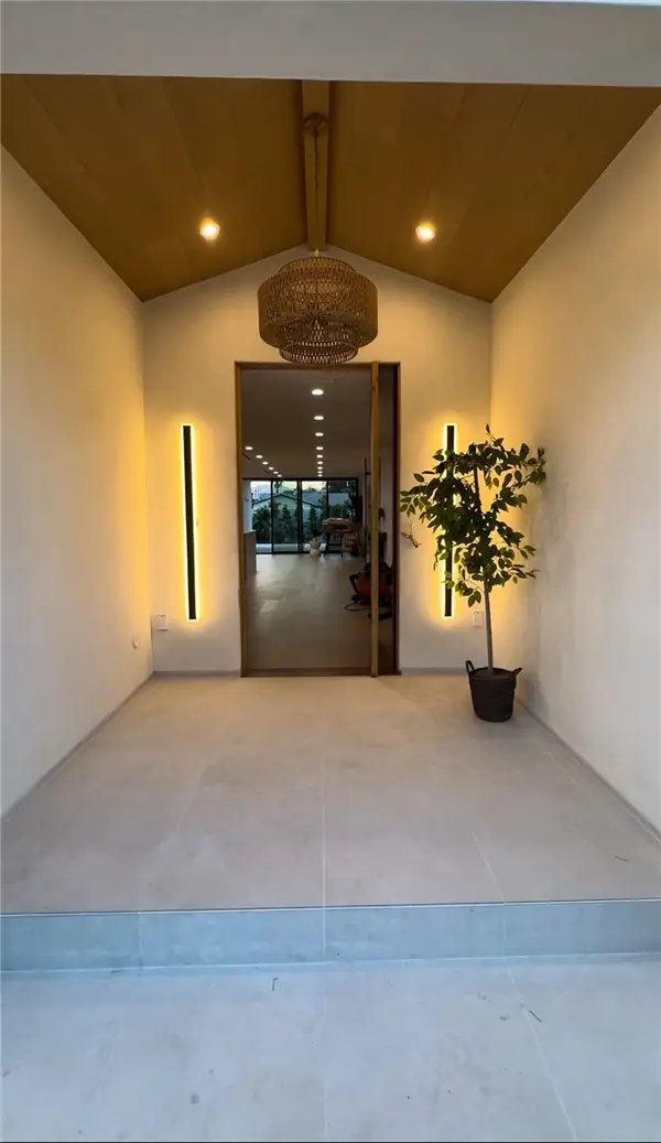 23409 Friar, Woodland Hills, CA 91367