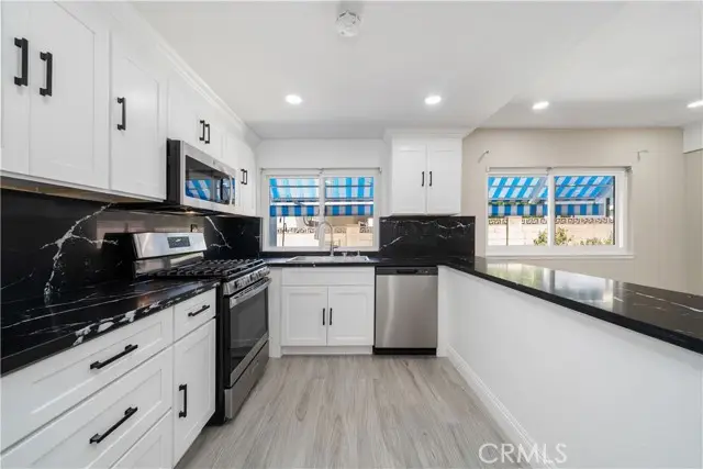 2053 Malcolm, Simi Valley, CA 93065 - #3
