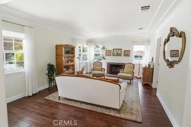 2049 Glenoaks, Glendale, CA 91206 - #2