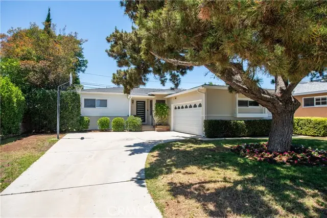 10143 Sophia, North Hills, CA 91343 - #1