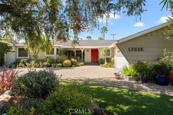 16538 Hartsook, Encino, CA 91436