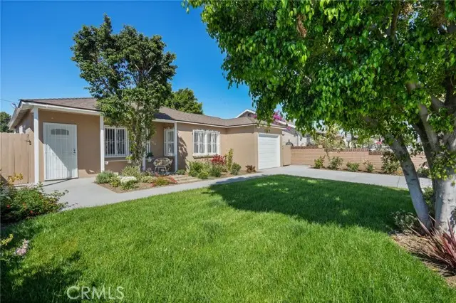 9725 Haddon, Pacoima, CA 91331 - #1