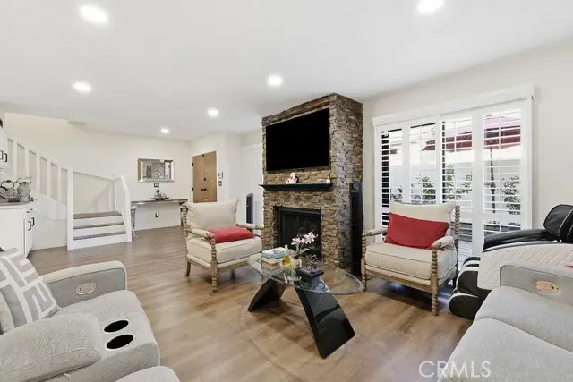 8341 De Soto  #15, Canoga Park, CA 91304 - #2