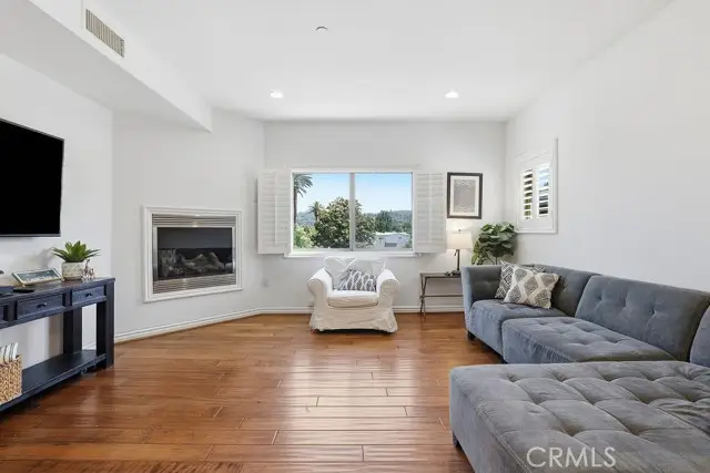 11504 Moorpark Street  #203, Studio City, CA 91602 - #1