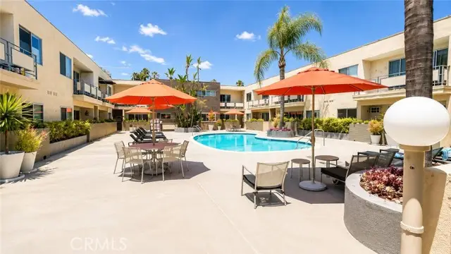 1233 Laurel  #211, West Hollywood, CA 90046 - #1