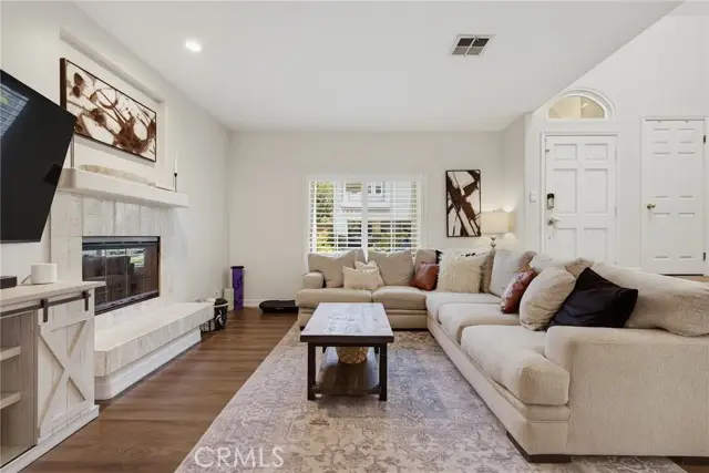 14828 Chatsworth Drive, Mission Hills, CA 91345 - #3