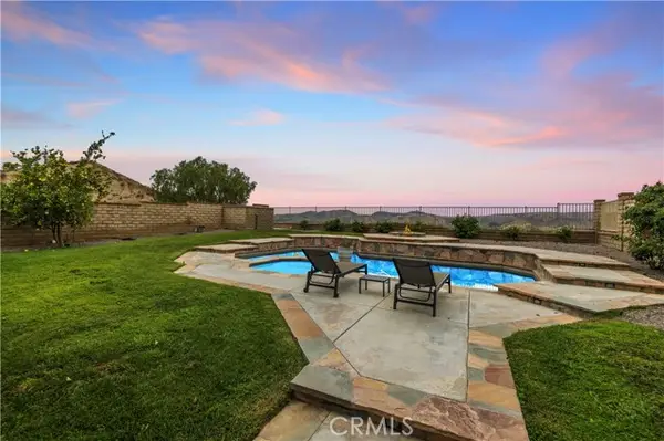22915 Raintree Lane, Saugus, CA 91390