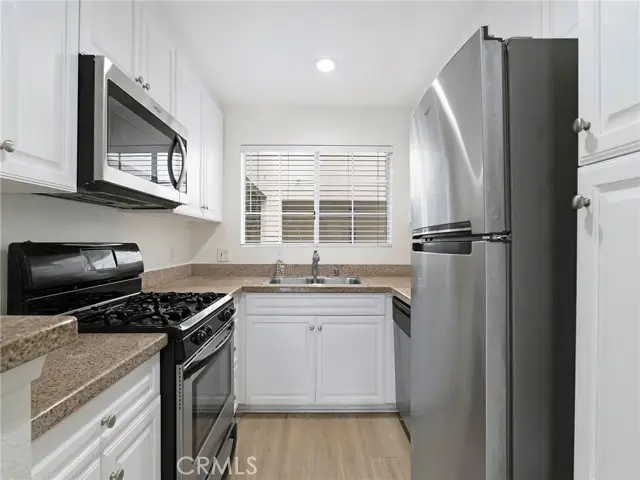 5510 Owensmouth  #212, Woodland Hills, CA 91367 - #1