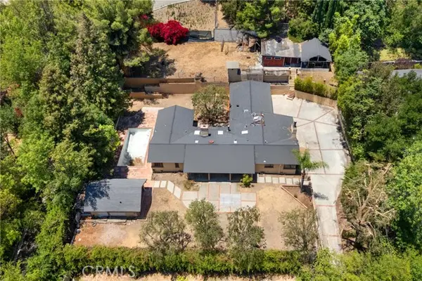 5403 Shirley Avenue, Tarzana, CA 91356