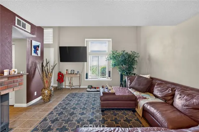 1974 Lynwood Drive  #10E, San Bernardino, CA 92404 - #3