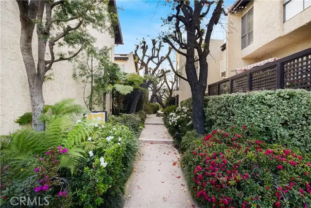 5255 Coldwater Canyon  #E, Sherman Oaks, CA 91401 - #3