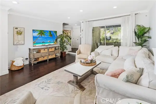 9735 Via Roma, Burbank, CA 91504