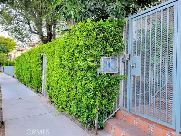 8221 Langdon Ave., #103, Van Nuys, CA 91406