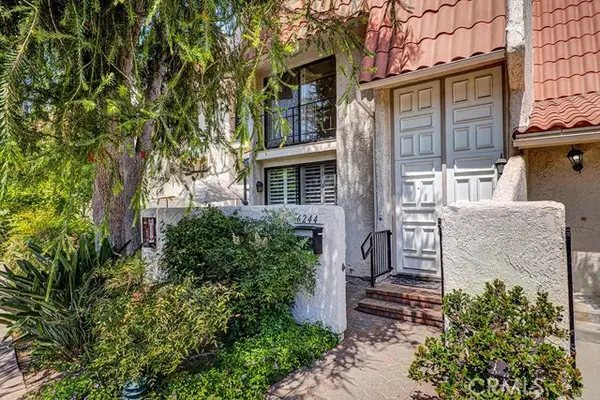 6244 Shoup Avenue, Woodland Hills, CA 91367