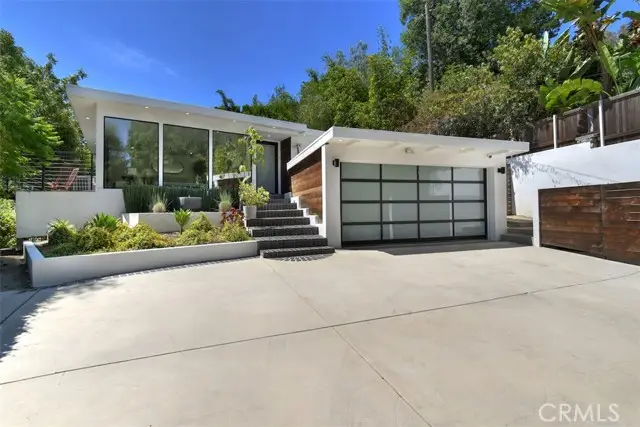 3901 Ventura Canyon Avenue, Sherman Oaks, CA 91423 - #1
