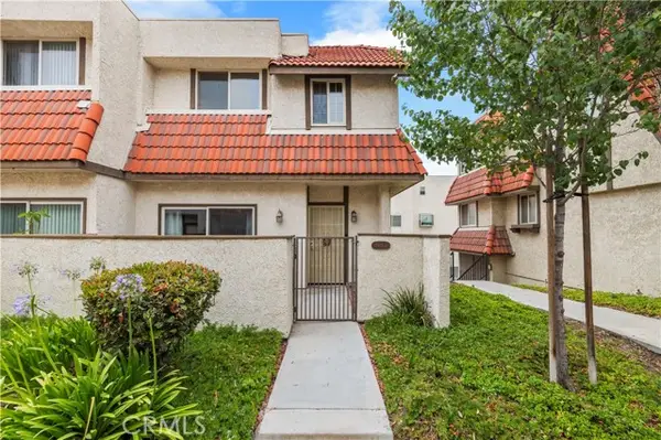 17955 River Circle  #4, Canyon Country, CA 91387