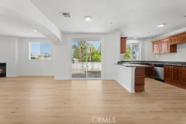 5305 Bellingham  #304, Valley Village, CA 91607 - #1