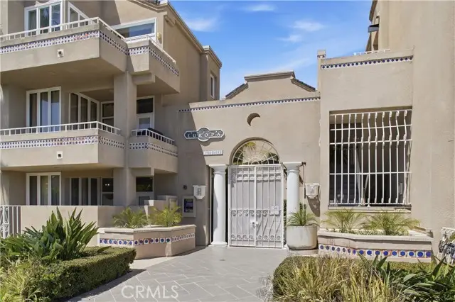 3990 Nobel  #103, San Diego, CA 92122 - #2