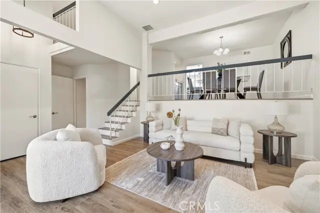 5800 Owensmouth Avenue  #14, Woodland Hills, CA 91367 - #3